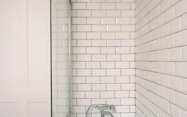 Bright Stockwell Apartment