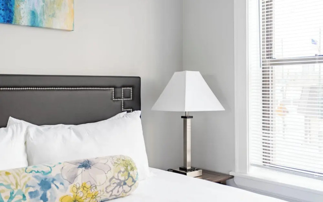 Well-Appointed 2BR - Cicero 2N