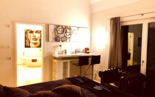SUITES & SPA Hotel