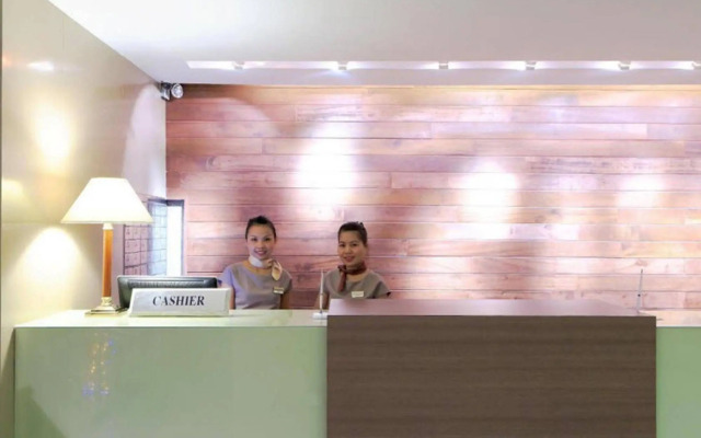 Bangkok Inter Place Hotel