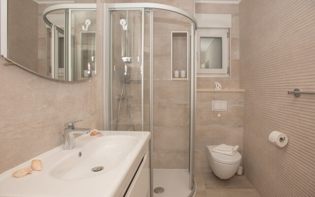 Apartments Leone