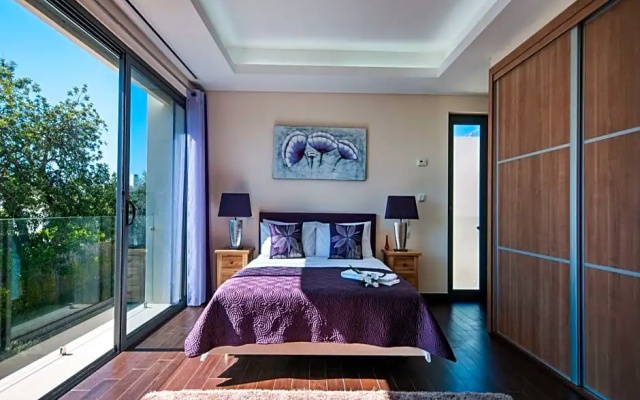 Luxurious Villa in Tavira with Private Swimming Pool