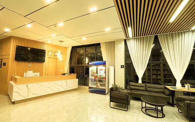 Ark Hotel