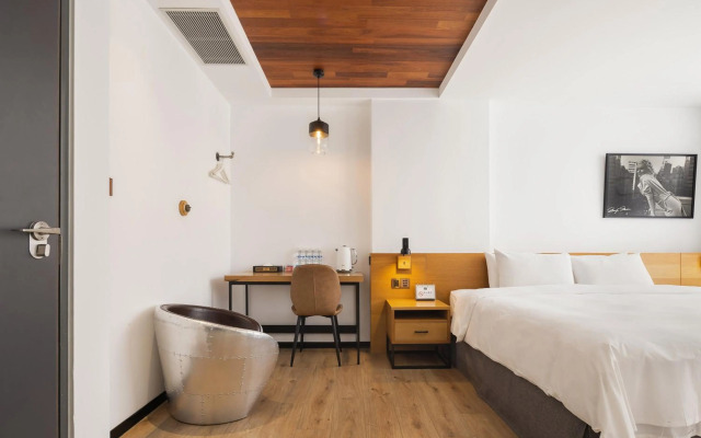 BlueSky Hotel