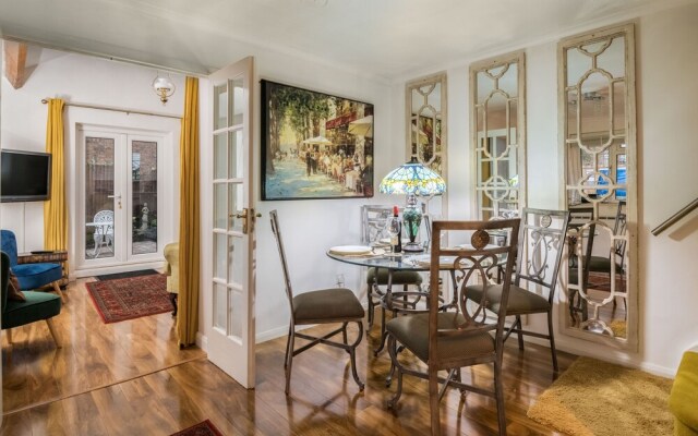 Exclusive Home in Acton by Underthedoormat