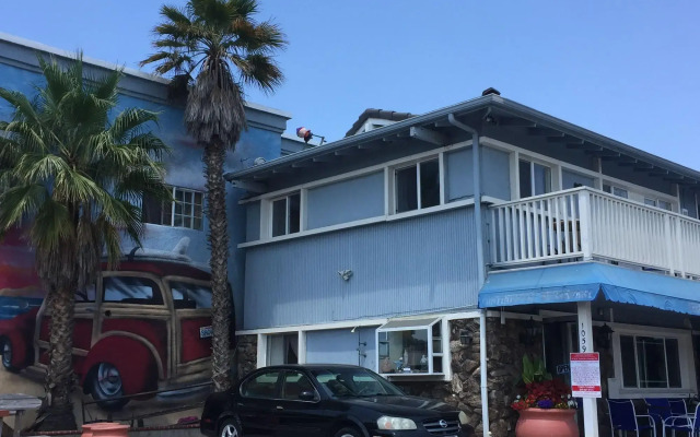The Shores Inn and Beach Houses