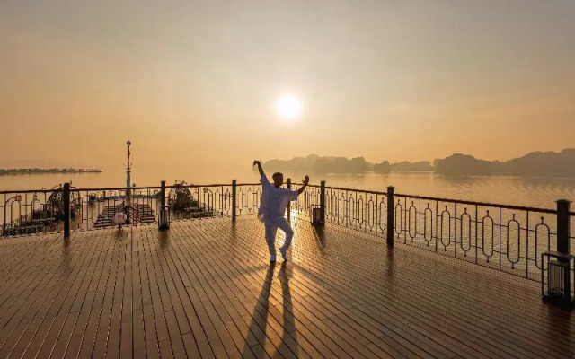 Indochine Premium Halong Bay
