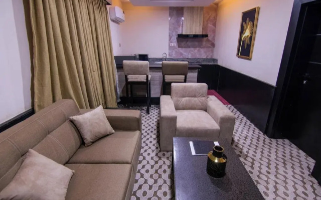 Bon Hotel Royal Parklane