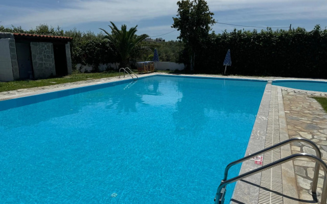 Отель Zac & Georgio Studios