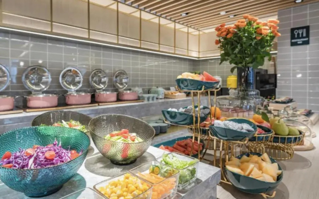 Shanghai Pudong Airport Chuansha Subway Station Atour Hotel