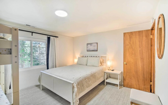 Stunning Getaway in Lake Arrowhead!