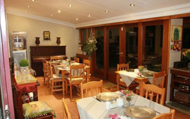 Lamor Guest House