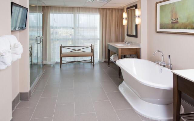 Crowne Plaza Charleston Airport - Conv Ctr by IHG