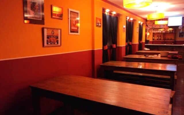 Hostel BarHouse