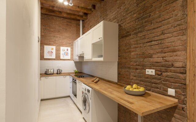 Aspasios Gracia Apartments