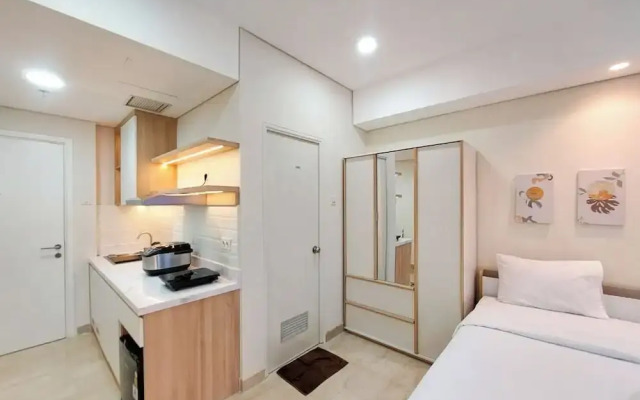 Restful and Comfy Studio Podomoro City Deli Medan Apartment
