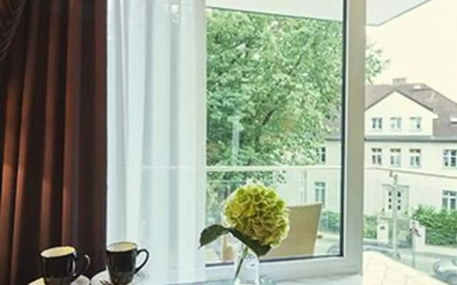 Bernstein Villa Kastania