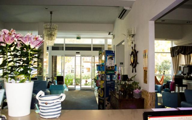 New Hotel Jolie