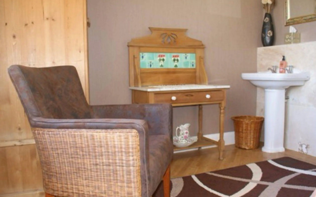 Orchard Side Bed and Breakfast