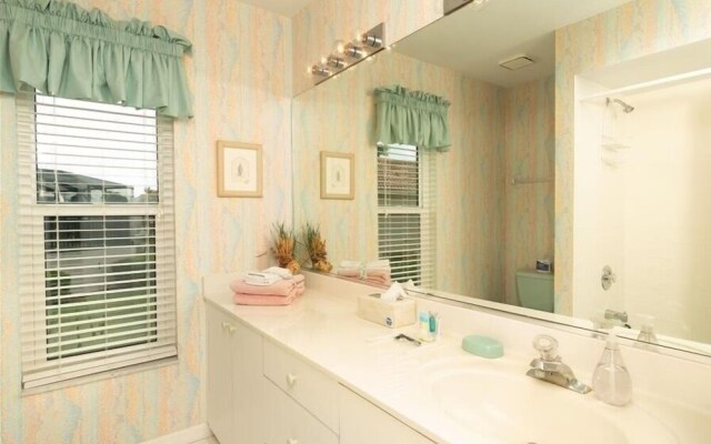 435 - 435 Court 3 Bedroom Home by Redawning