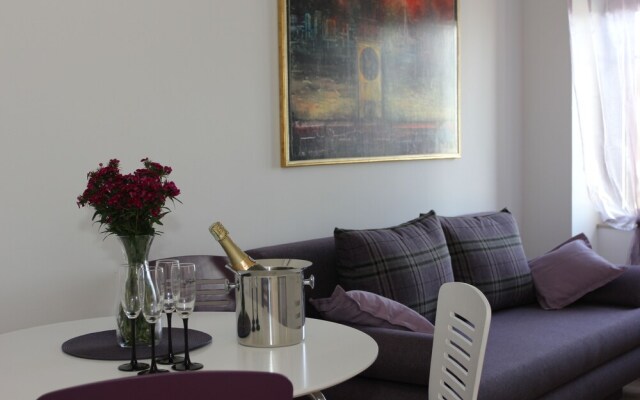 Apartment House Vitaic