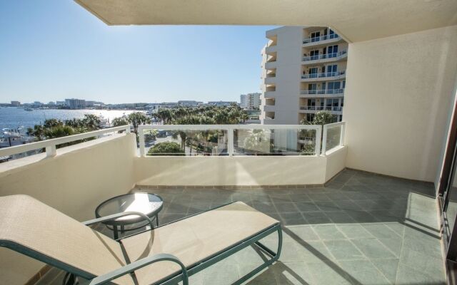 East Pass Towers 304 3 Bedroom Condo by RedAwning