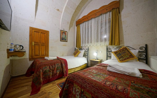 Arch Palace Hotel