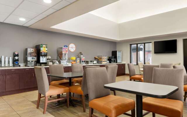 Howard Johnson by Wyndham Billings