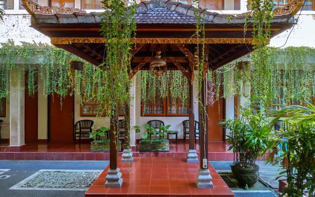 Catur Adi Putra Hotel