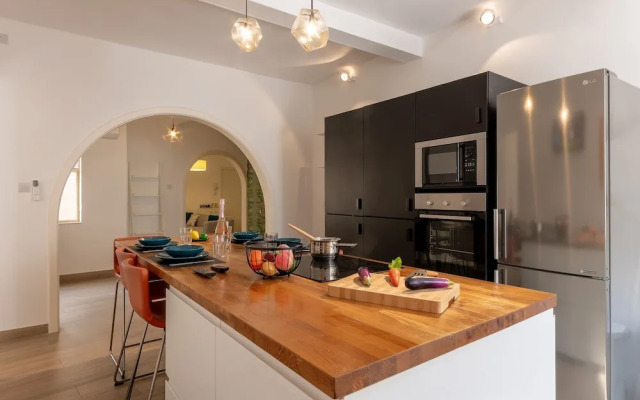 Magnificent Sea View Penthouse Cospicua