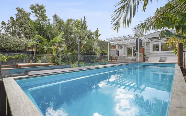 Tropical Paradise -Pool - Spa - Spacious