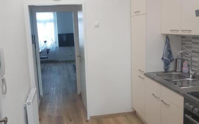 Gerald`s Apartment 16