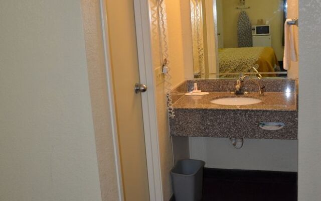 Days Inn Southern Hills/ORU
