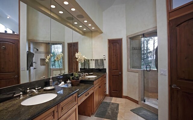 Pine Ridge - 5 Bedrooms Home