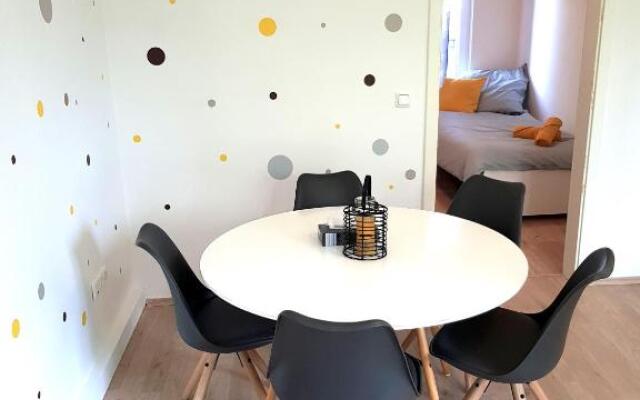 weddeko Apartment SENFGELB für 5 Personen