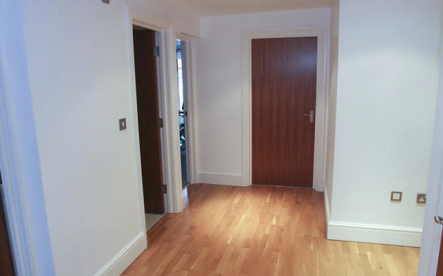 2 Bed Apt in Chorleywood Near Station