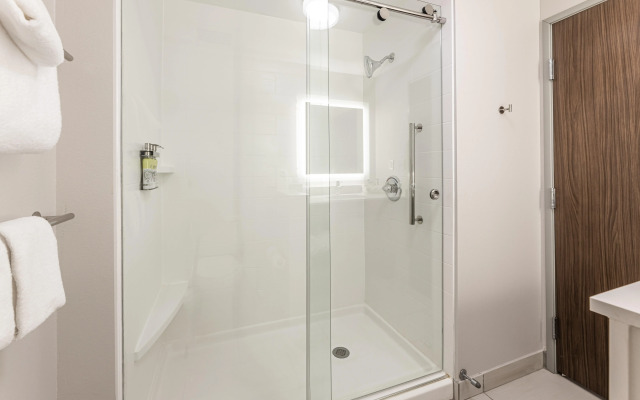 Holiday Inn Express & Suites Rantoul by IHG