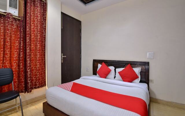 Hotel Lotus B&B By OYO Rooms