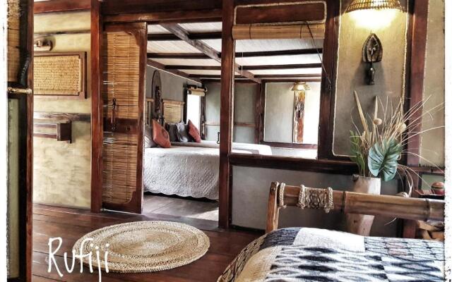 Chinderera Eco Lodge