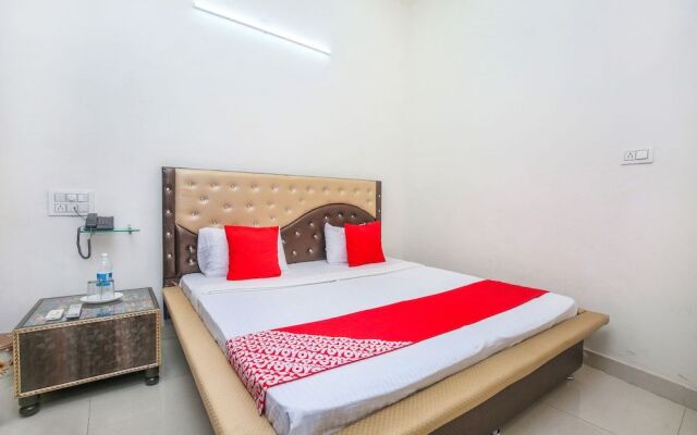 OYO 24851 Hotel R Continental