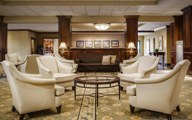 Wyndham Omaha / West Dodge