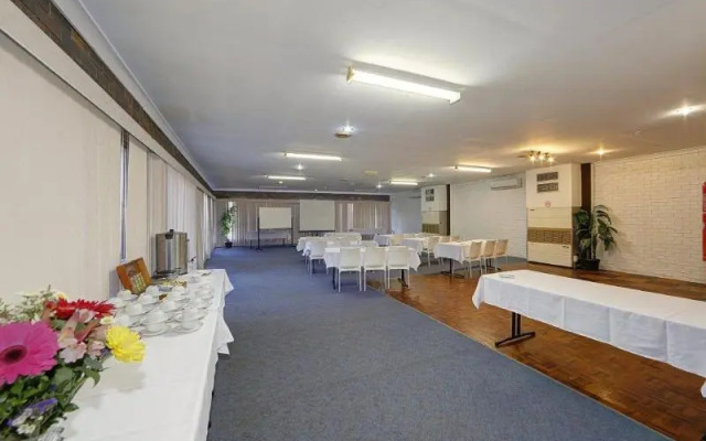 Smart Motels Bert Hinkler
