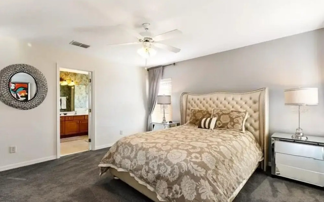 Lakeside Landing 6 Bedrooms