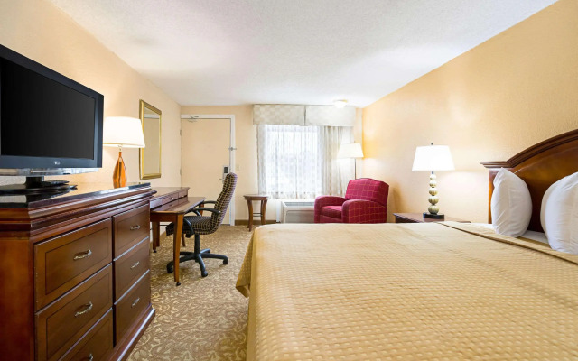 Rodeway Inn Metro Airport