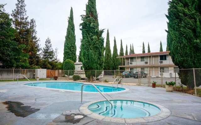 E-Z 8 Motel San Jose 1