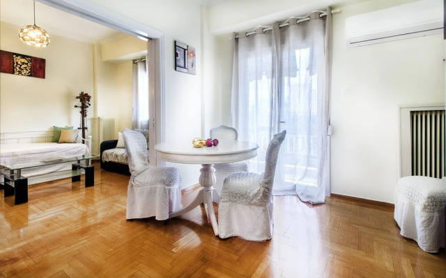 Gazi apartment with Acropolis views