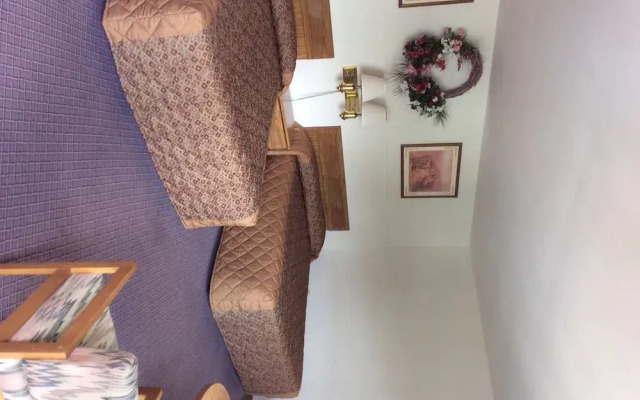 Spring Hill Motel