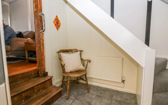 2 Seaview Cottages