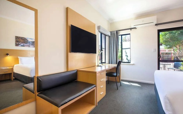Country Comfort Perth – Guest Rooms – Perth