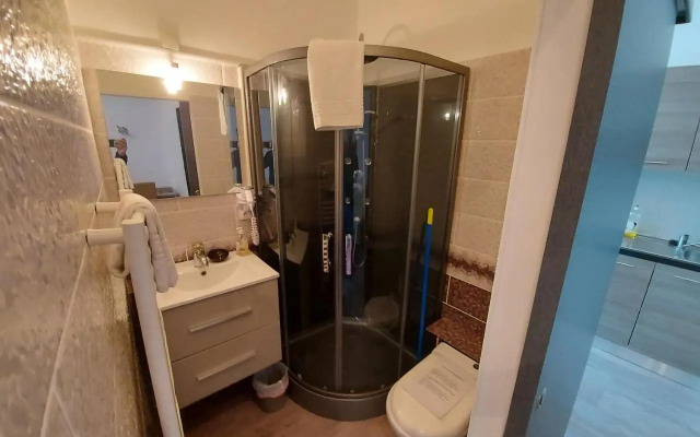 "Petillat"-Superbe Studio Meuble 3 Etoiles